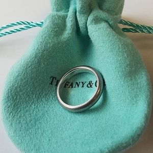 Elsa Peretti Iron Ring